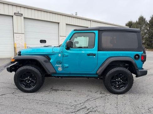 Used 2019 Jeep Wrangler Sport image 2