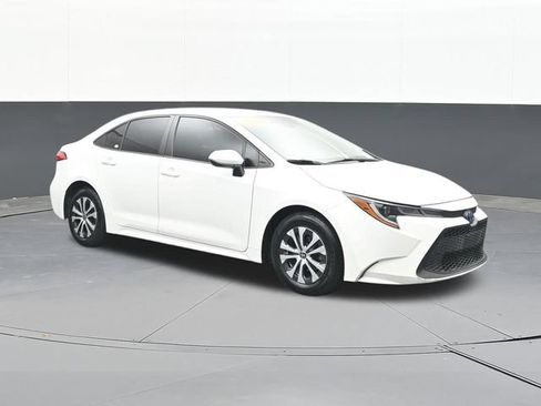 Used 2022 Toyota Corolla LE FWD image 18
