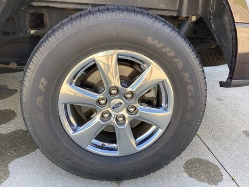 Used 2019 Ford F150 XLT w/ Equipment Group 302A Luxury AWD/4WD image 7