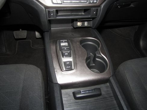 Used 2022 Honda Pilot Sport image 15