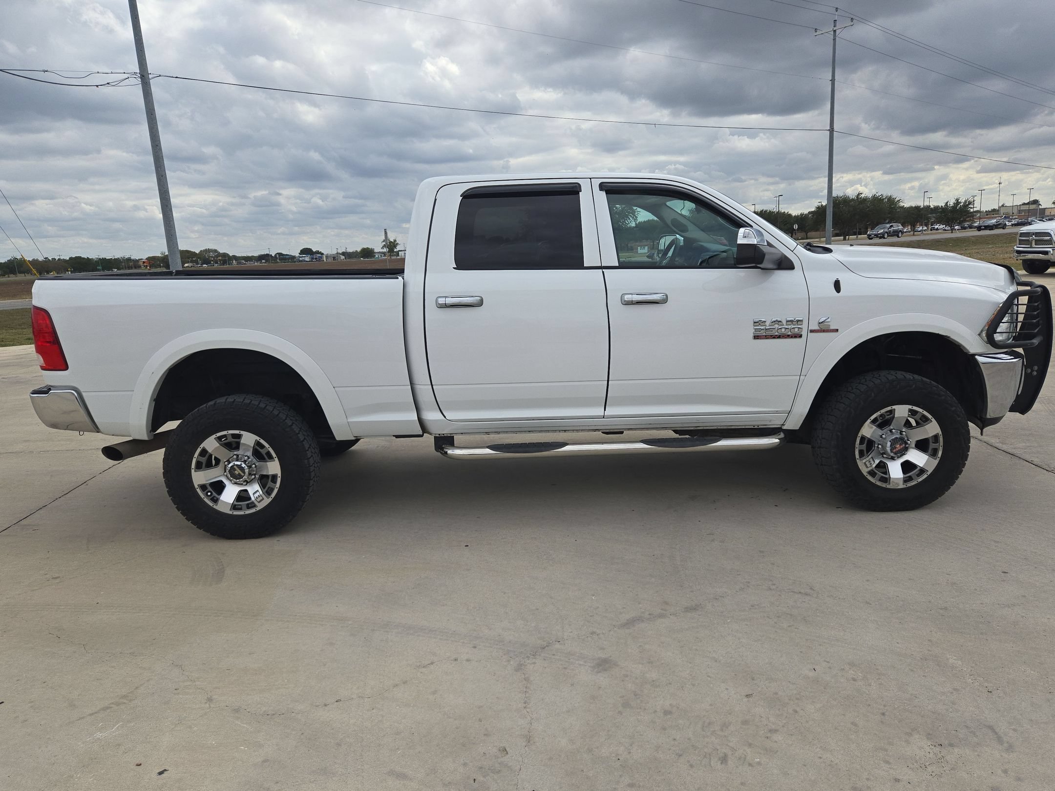 Used 2016 RAM 3500 Tradesman w/ Chrome Appearance Group AWD/4WD image 2