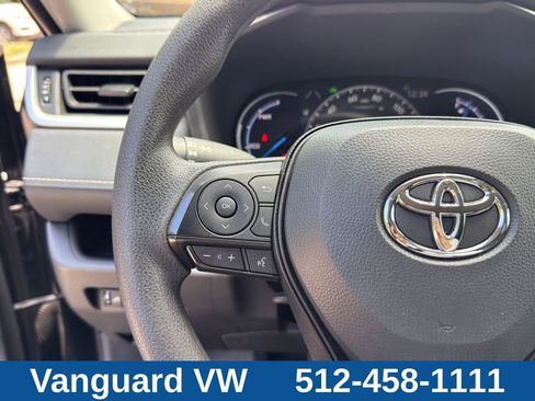 Used 2025 Toyota RAV4 LE AWD/4WD image 21