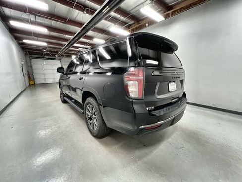 Certified 2022 Chevrolet Tahoe Z71 w/ Luxury Package AWD/4WD image 6