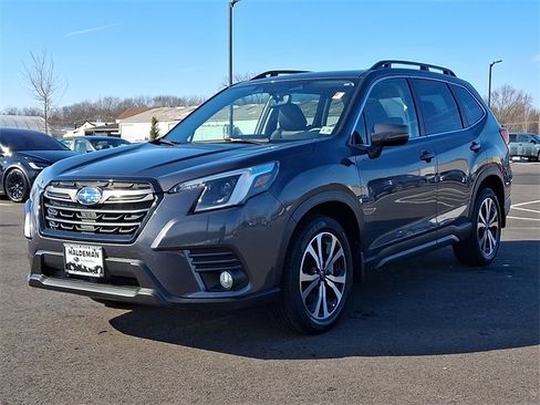 Used 2023 Subaru Forester Limited image 3