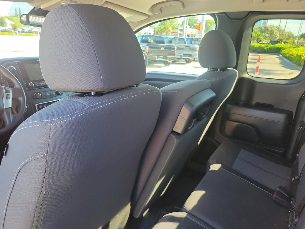Used 2022 Nissan Titan S RWD image 17