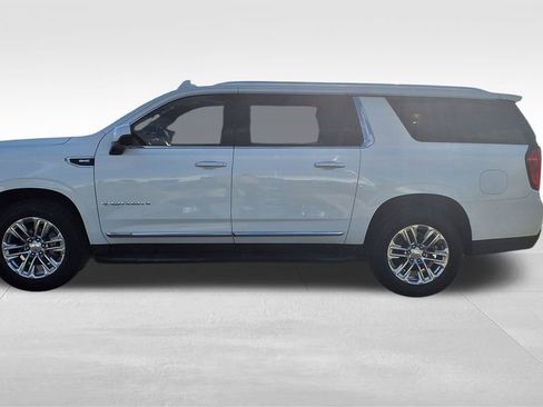 Used 2021 GMC Yukon XL SLT image 5