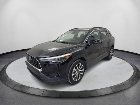 Used 2022 Toyota Corolla Cross XLE FWD image 1