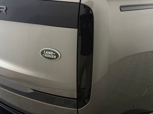 Used 2023 Land Rover Range Rover SE AWD/4WD image 13