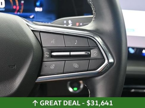 Used 2024 Chevrolet Traverse LT FWD image 36