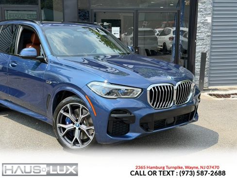 Used 2022 BMW X5 xDrive45e w/ M Sport Package AWD/4WD image 2