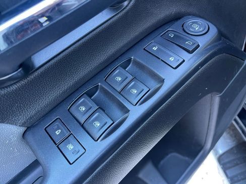 Used 2016 GMC Sierra 2500 4x4 Crew Cab w/ Sierra Convenience Package image 17