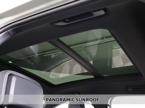 Used 2020 Audi Q3 2.0T Premium Plus w/ Premium Plus Package image 4