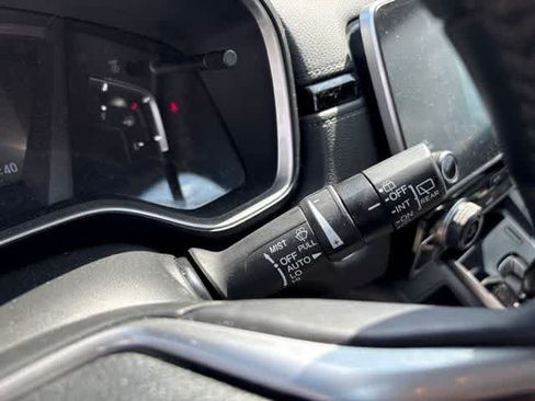 Used 2018 Honda CR-V Touring image 17
