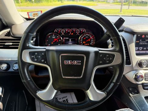 Used 2016 GMC Yukon XL SLT w/ Open Road Package AWD/4WD image 10