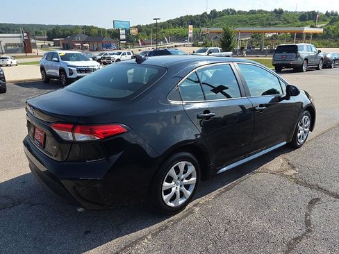 Used 2024 Toyota Corolla LE FWD image 8