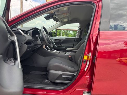 Used 2020 Toyota RAV4 LE w/ All Weather Liner Package FWD image 10