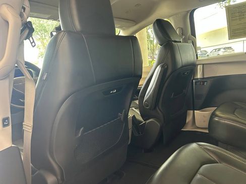Used 2024 Chrysler Pacifica Touring-L FWD image 33