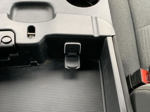 Used 2022 RAM 4500 Tradesman w/ Chrome Appearance Group image 44