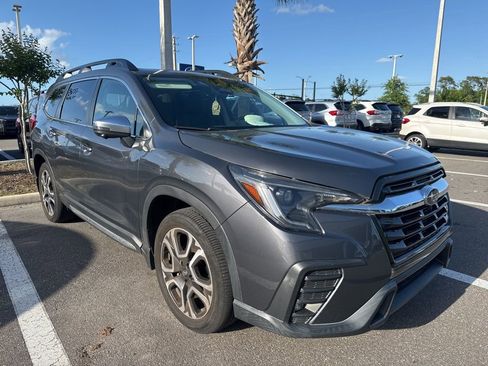 Used 2023 Subaru Ascent Limited w/ Technology Package image 3