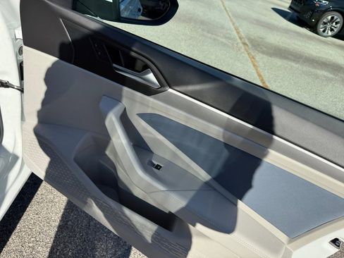 New 2026 Volkswagen Jetta SE image 31