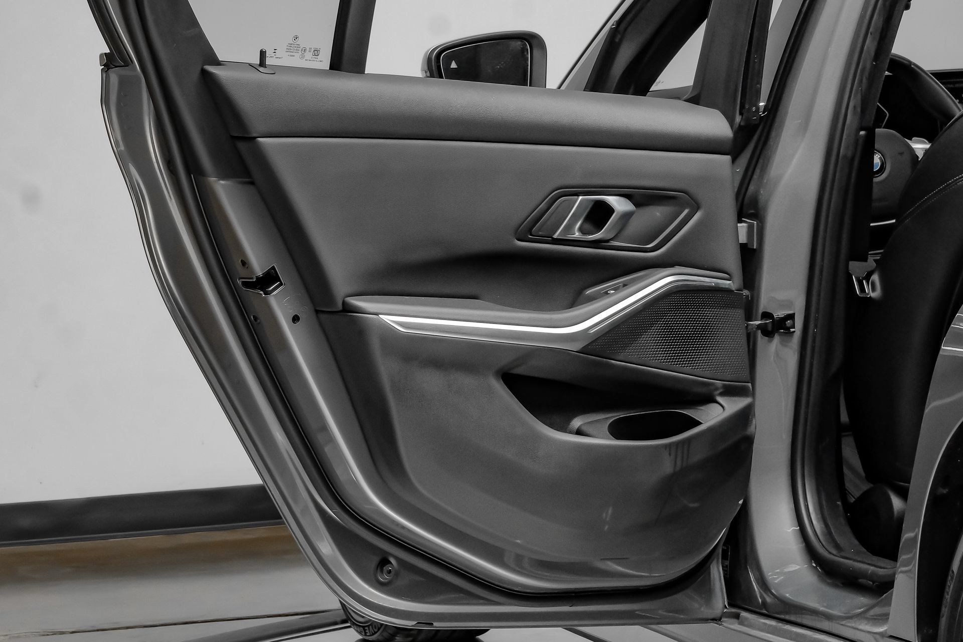 Used 2025 BMW 330i Sedan RWD image 46
