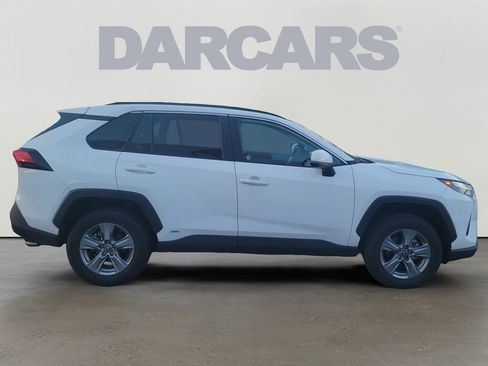 Used 2025 Toyota RAV4 XLE AWD/4WD image 7