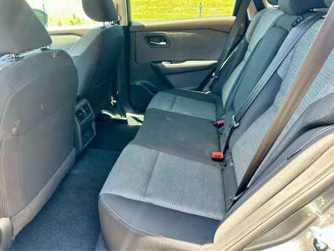 Used 2023 Nissan Rogue SV FWD image 13