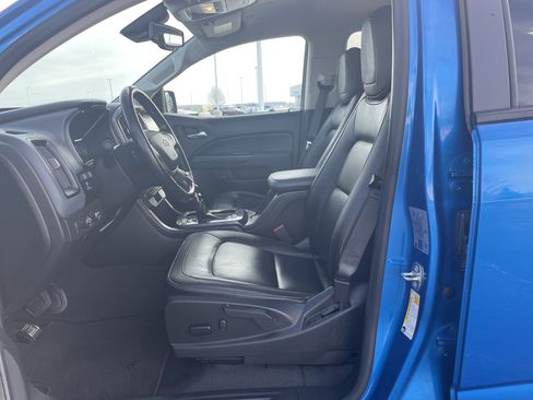 Used 2022 Chevrolet Colorado Z71 w/ Safety Package image 17