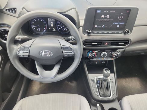 Used 2023 Hyundai Kona SEL FWD image 11