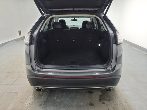 Used 2018 Ford Edge Titanium w/ Equipment Group 301A FWD image 29