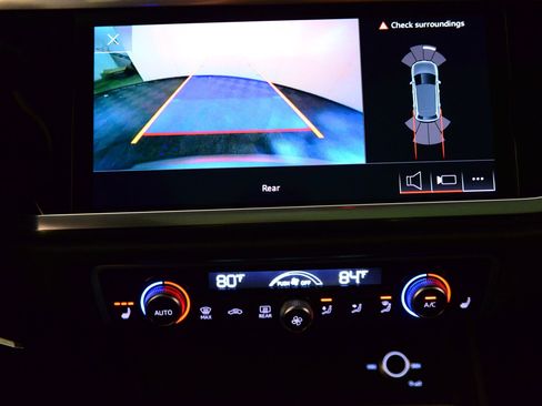 Certified 2023 Audi Q3 2.0T Premium w/ Convenience Package image 31