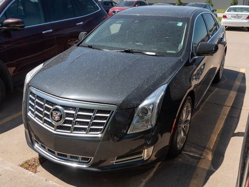 Used 2013 Cadillac XTS Luxury w/ Driver Awareness Package AWD/4WD image 4