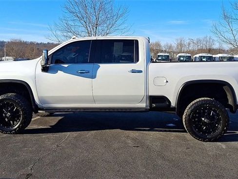 Used 2023 Chevrolet Silverado 3500 High Country w/ Z71 Off-Road Package image 5