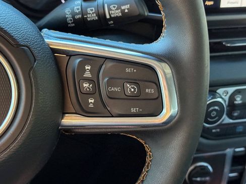 Used 2024 Jeep Wrangler Unlimited Sahara AWD/4WD image 29