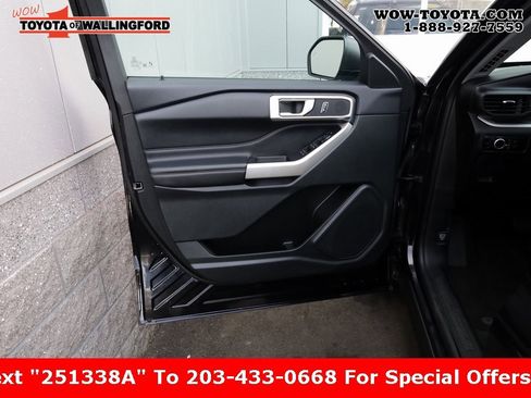 Used 2024 Ford Explorer XLT image 16