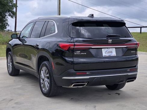 Used 2025 Buick Enclave Preferred FWD image 6