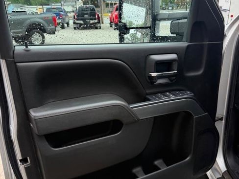 Used 2015 Chevrolet Silverado 2500 LT AWD/4WD image 10