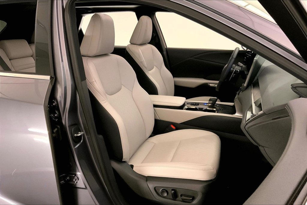 Used 2023 Lexus RX 350 Premium Plus w/ Cold Area Package AWD/4WD image 6