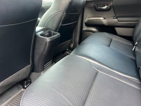 Used 2023 Toyota Tacoma TRD Off-Road w/ TRD Premium Off Road Package image 12