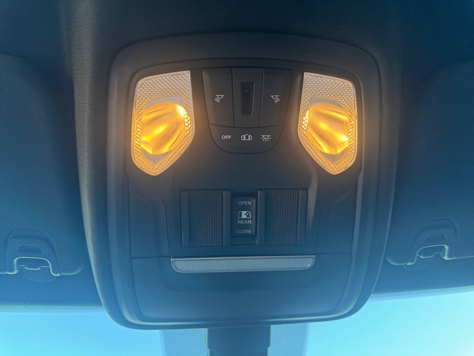Used 2021 RAM 1500 Big Horn AWD/4WD image 25