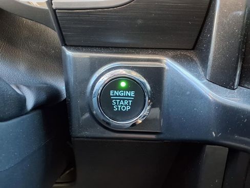 Used 2022 Ford F150 XLT w/ Equipment Group 302A High image 16