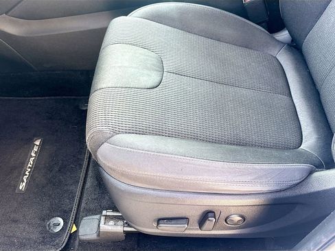 Used 2019 Hyundai Santa Fe SEL image 18