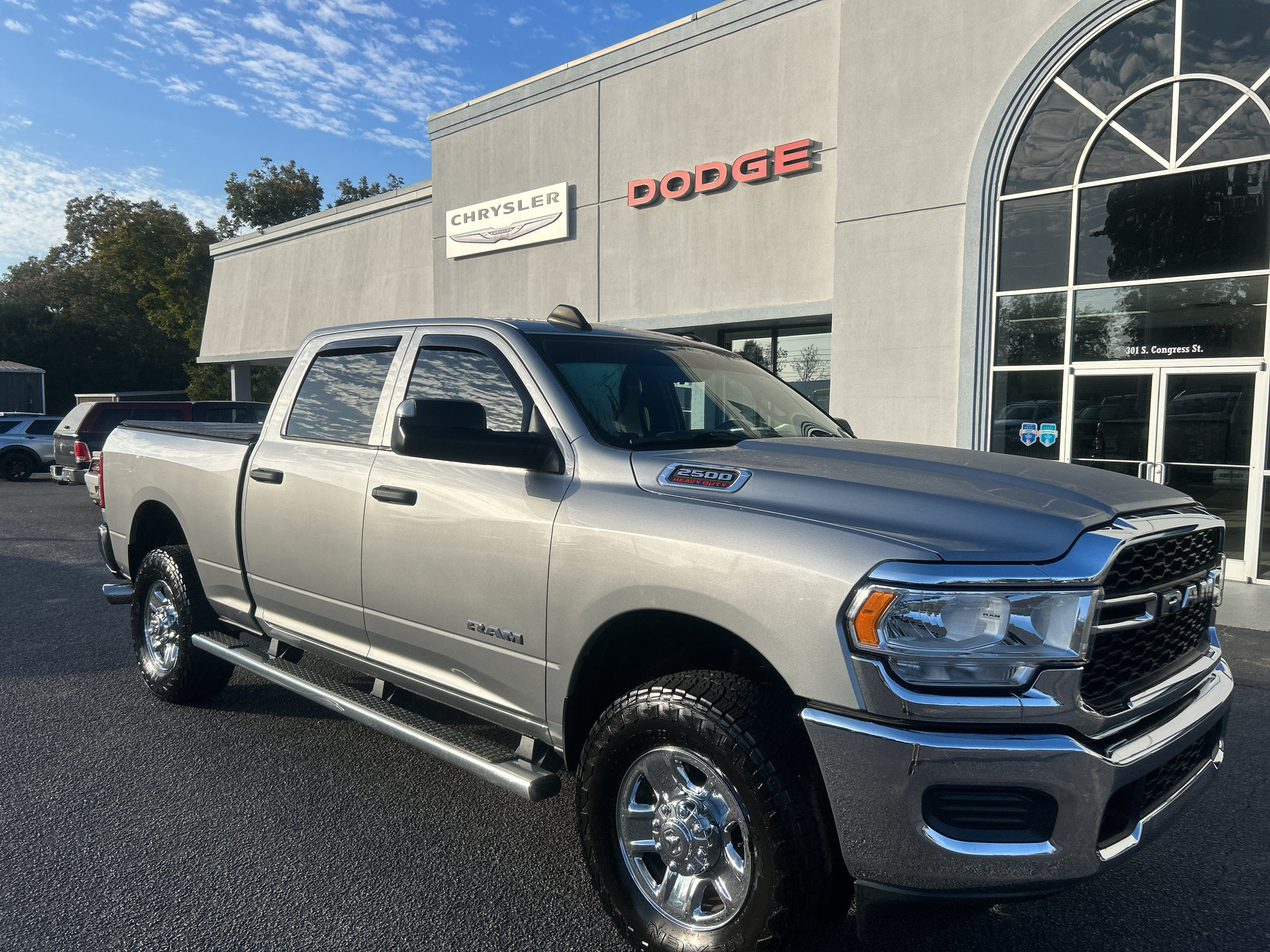 Used 2022 RAM 2500 Tradesman AWD/4WD image 2