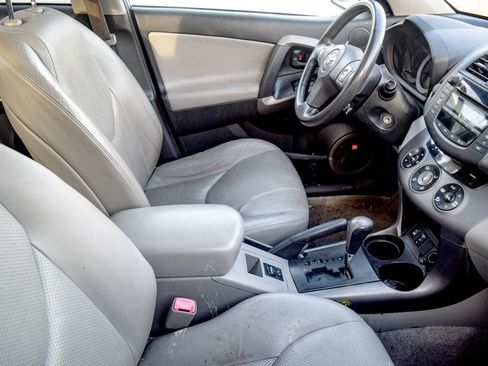 Used 2007 Toyota RAV4 Limited image 6