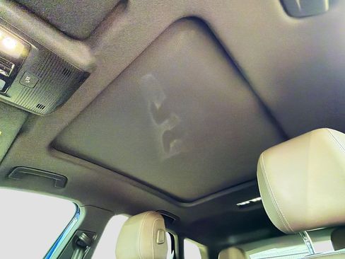 Used 2024 Audi Q4 e-tron Premium image 25