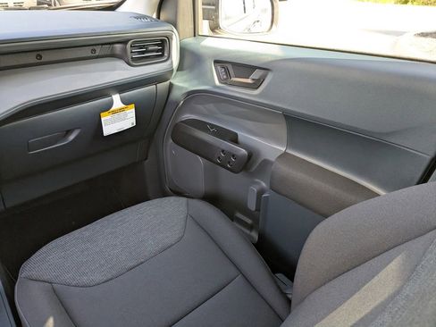 New 2025 Ford Maverick XL image 18