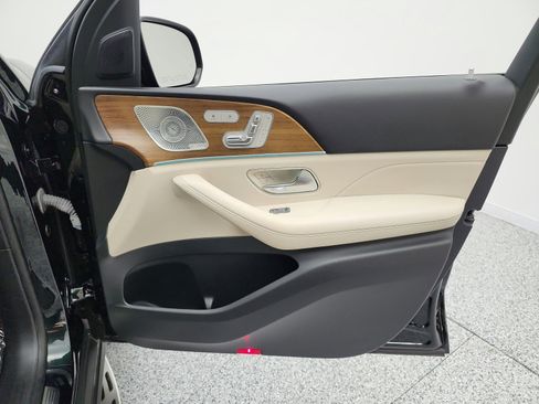 Certified 2023 Mercedes-Benz GLS 450 4MATIC image 21