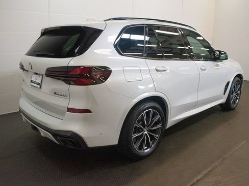 Used 2025 BMW X5 M60i AWD/4WD image 4