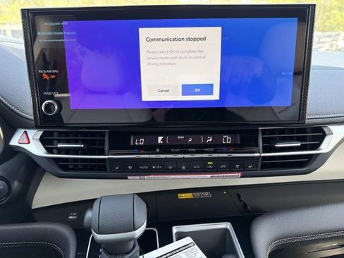 New 2026 Toyota Sienna Limited FWD image 27