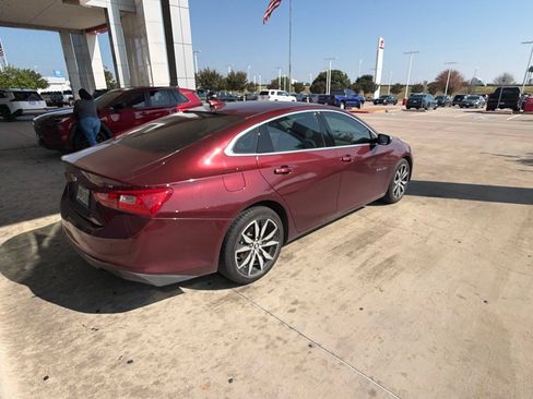 Used 2016 Chevrolet Malibu LT FWD image 9